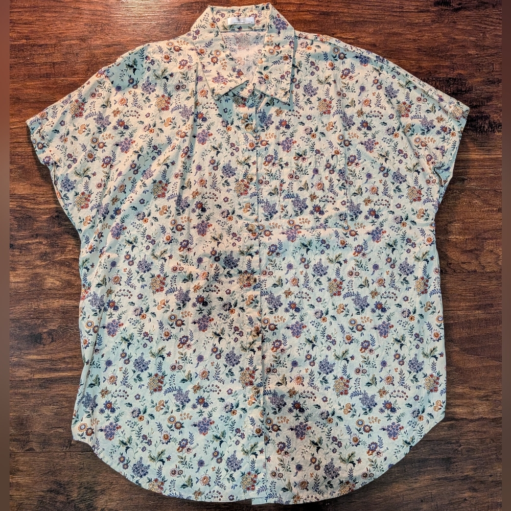 Hotouch Women's Short Sleeve Floral Button-Up (XL) - Picture 3 of 9